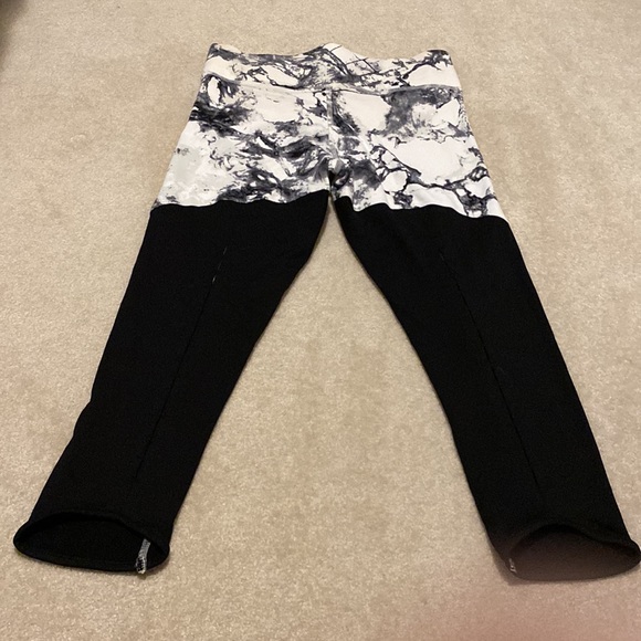 EUC Victoria’s Secret Pink Leggings - Picture 2 of 8